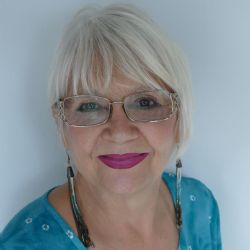 Candy Schultheis | Artist